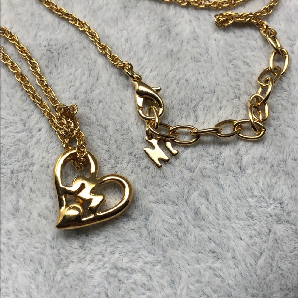 Nina Ricci ❤️Necklace - Picture 6 of 8